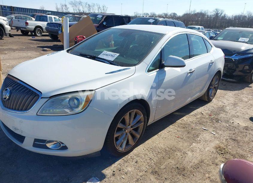 Photo 2 of 2013 Buick Verano (VIN 1G4PP5SK6D4141378)