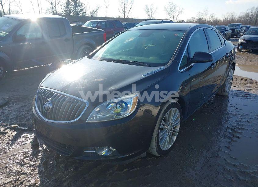 Photo 2 of 2013 Buick Verano (VIN 1G4PP5SK6D4191777)