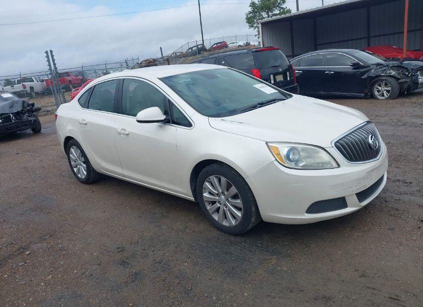 2015 Buick Verano (VIN 1G4PP5SK6F4184038) main photo