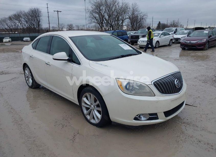 2013 Buick Verano (VIN 1G4PP5SK7D4102802) main photo
