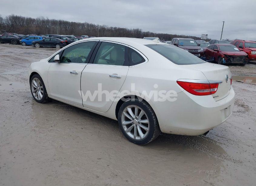 Photo 3 of 2013 Buick Verano (VIN 1G4PP5SK7D4102802)