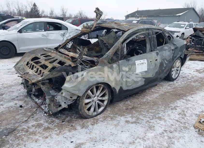 Photo 2 of 2013 Buick Verano (VIN 1G4PP5SK7D4143351)