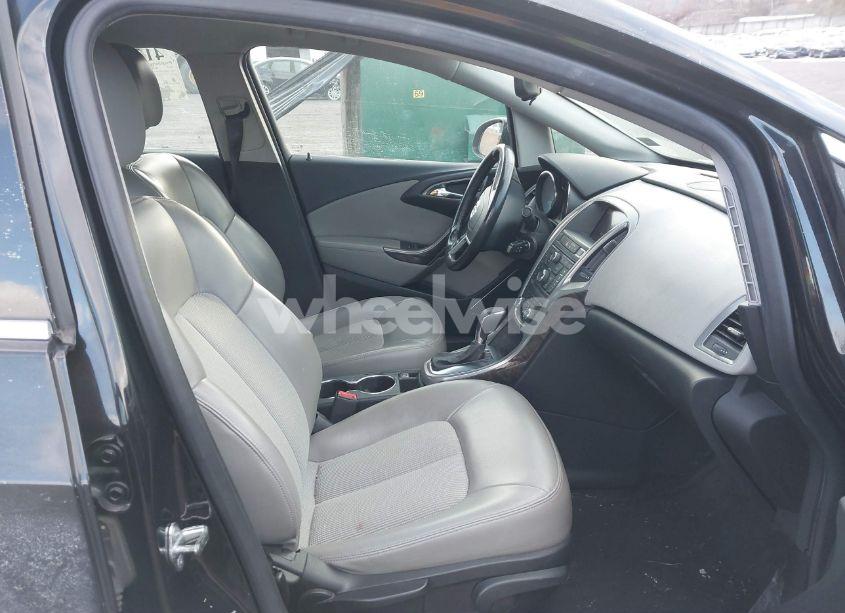 Photo 5 of 2013 Buick Verano (VIN 1G4PP5SK7D4229906)