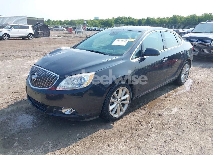 Photo 2 of 2013 Buick Verano (VIN 1G4PP5SK7D4244583)