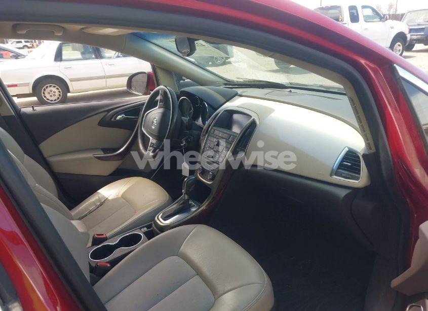 Photo 5 of 2014 Buick Verano (VIN 1G4PP5SK7E4123330)