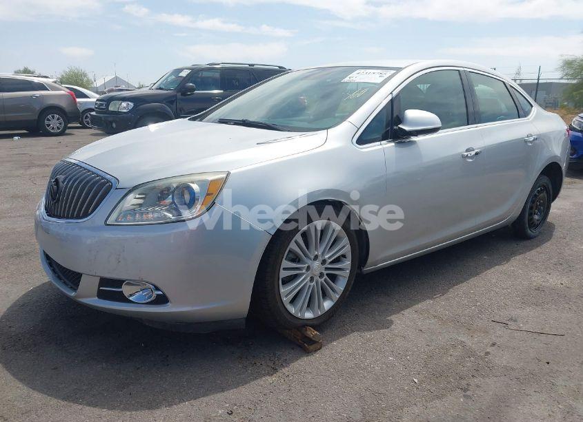 Photo 2 of 2014 Buick Verano (VIN 1G4PP5SK7E4134988)