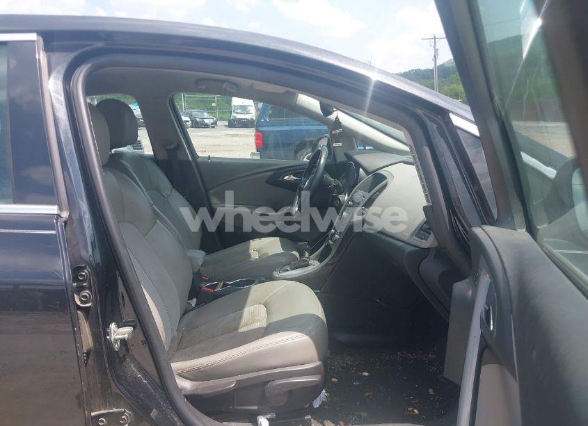 Photo 5 of 2014 Buick Verano (VIN 1G4PP5SK7E4182541)