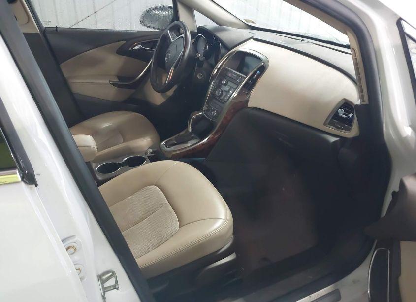 Photo 5 of 2012 Buick Verano (VIN 1G4PP5SK8C4215897)