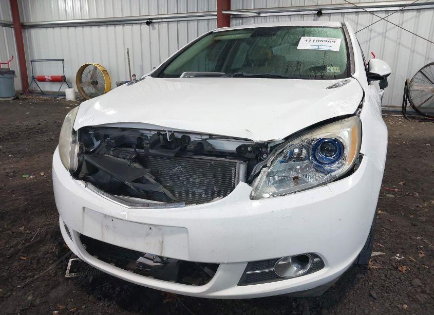 Photo 6 of 2012 Buick Verano (VIN 1G4PP5SK8C4215897)