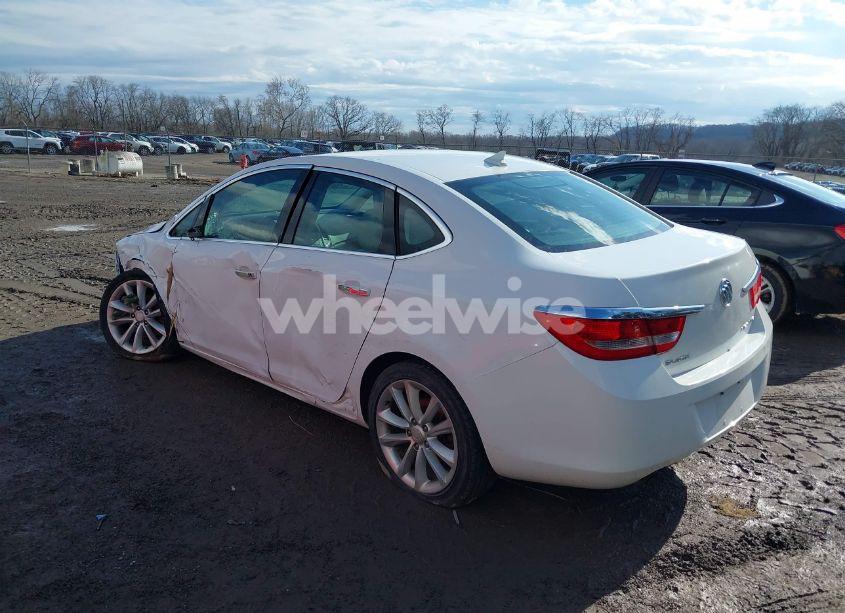Photo 3 of 2013 Buick Verano (VIN 1G4PP5SK8D4136893)