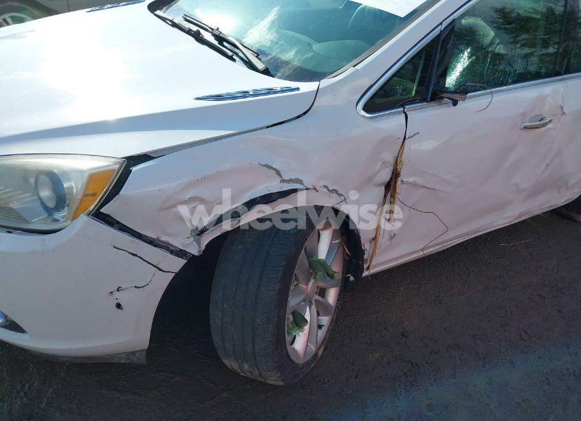 Photo 6 of 2013 Buick Verano (VIN 1G4PP5SK8D4136893)