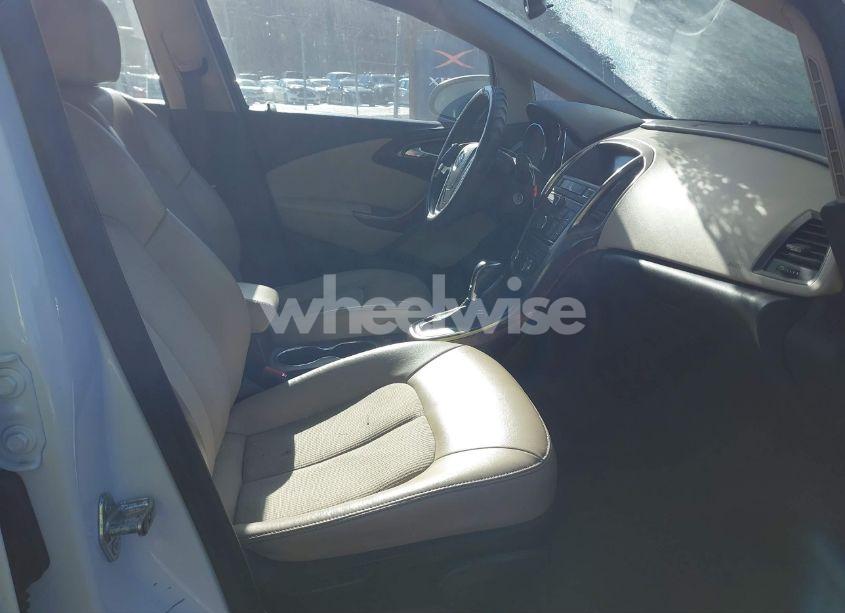 Photo 5 of 2013 Buick Verano (VIN 1G4PP5SK8D4146016)