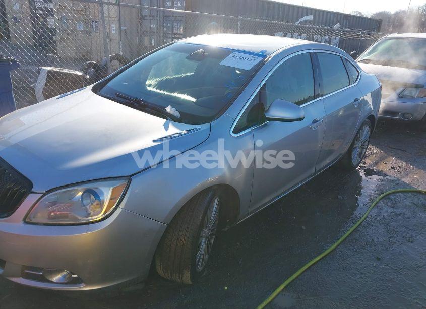 Photo 2 of 2013 Buick Verano (VIN 1G4PP5SK8D4181719)