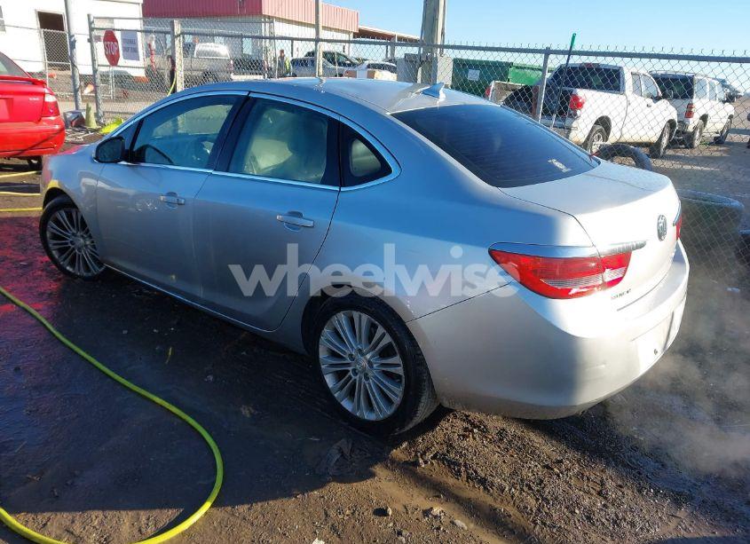 Photo 3 of 2013 Buick Verano (VIN 1G4PP5SK8D4181719)