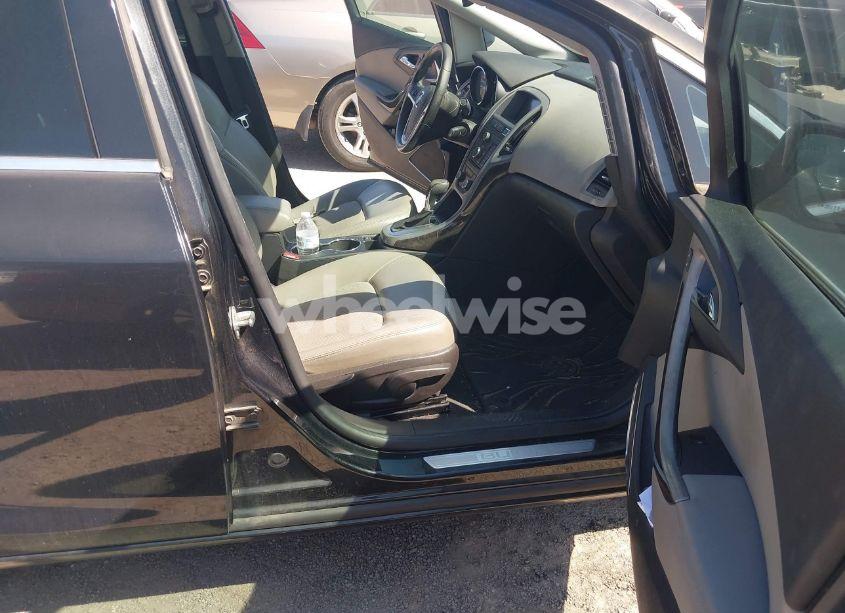 Photo 5 of 2013 Buick Verano (VIN 1G4PP5SK8D4228036)