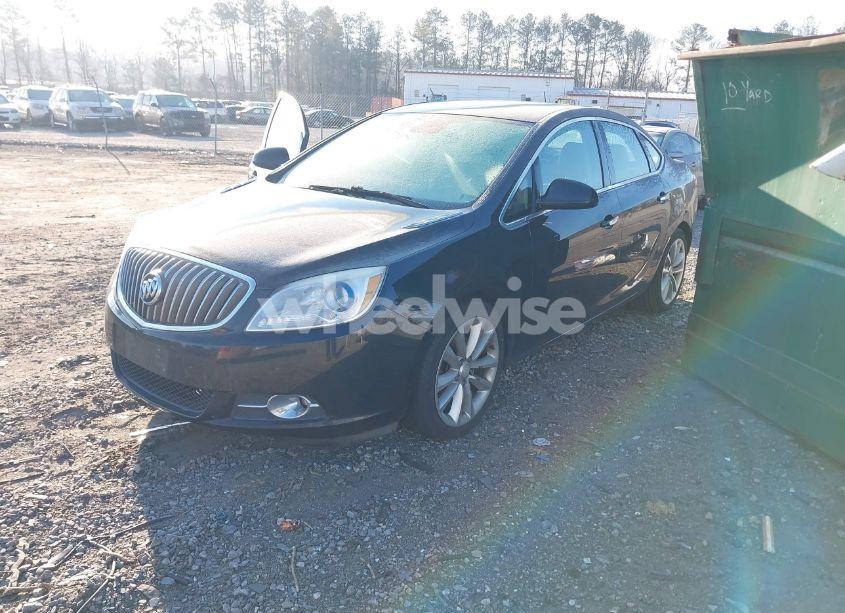 Photo 2 of 2014 Buick Verano (VIN 1G4PP5SK8E4133039)