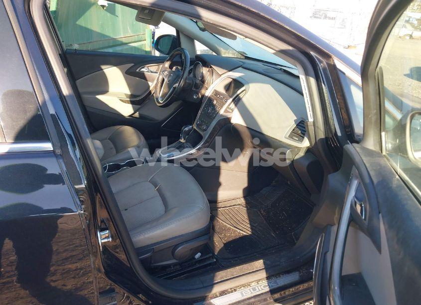 Photo 5 of 2014 Buick Verano (VIN 1G4PP5SK8E4133039)