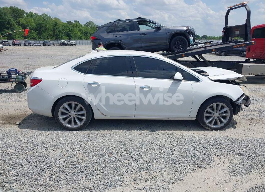 Photo 13 of 2012 Buick Verano (VIN 1G4PP5SK9C4177192)