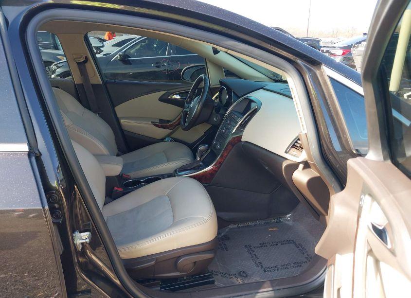 Photo 5 of 2012 Buick Verano (VIN 1G4PP5SK9C4230618)