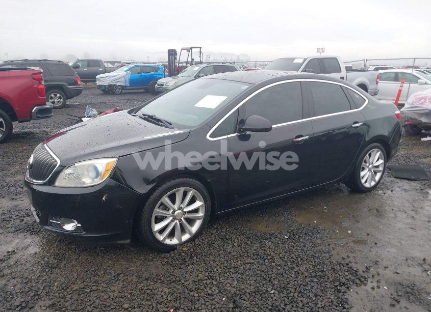 Photo 2 of 2013 Buick Verano (VIN 1G4PP5SK9D4109606)