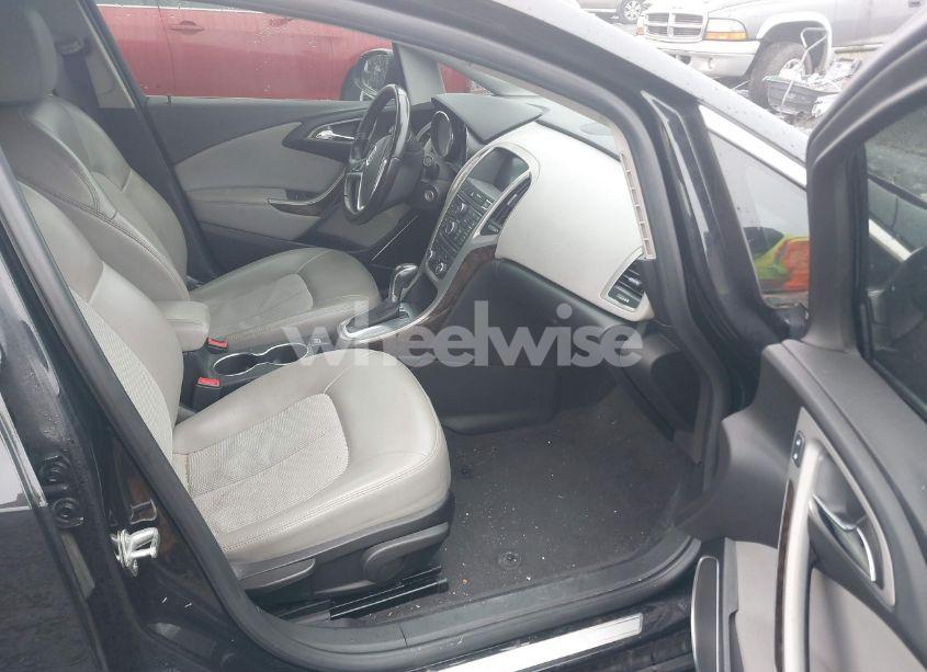 Photo 5 of 2013 Buick Verano (VIN 1G4PP5SK9D4109606)