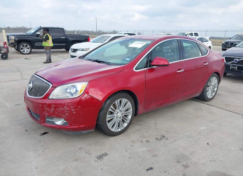 Photo 2 of 2013 Buick Verano (VIN 1G4PP5SK9D4224304)