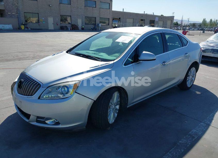 Photo 2 of 2014 Buick Verano (VIN 1G4PP5SK9E4126651)