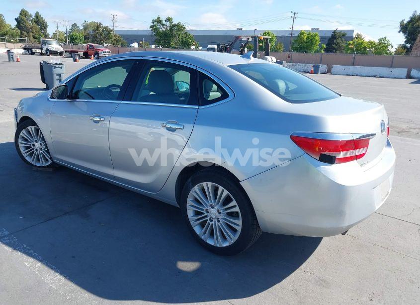 Photo 3 of 2014 Buick Verano (VIN 1G4PP5SK9E4126651)