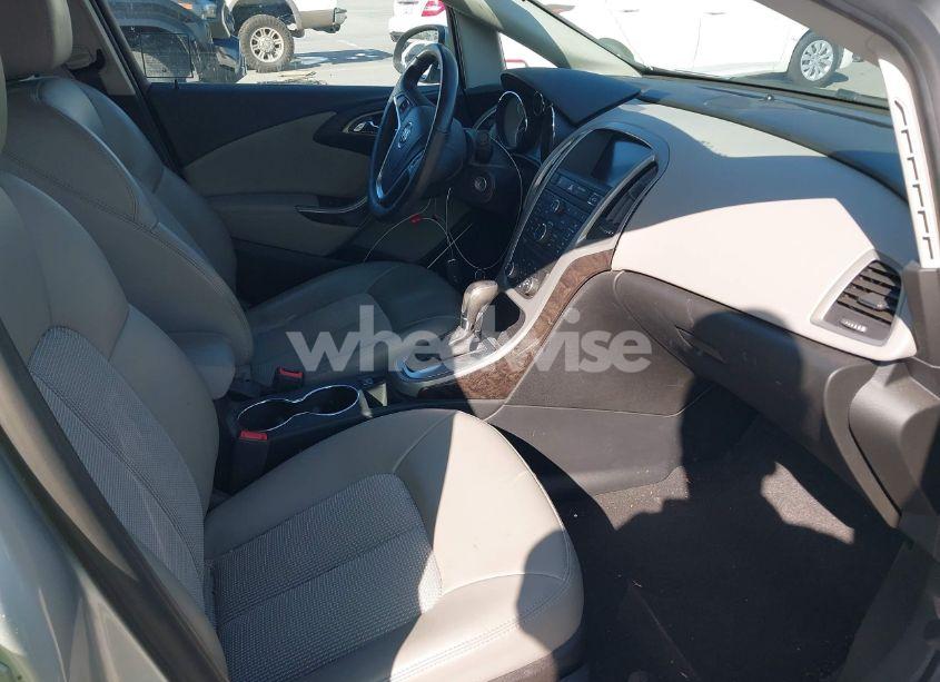 Photo 5 of 2014 Buick Verano (VIN 1G4PP5SK9E4126651)