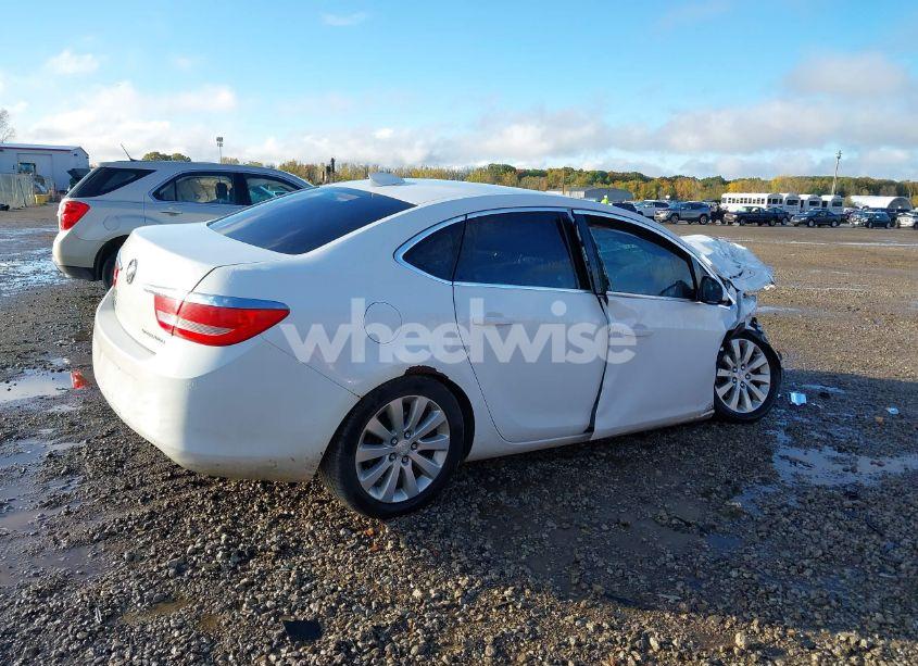 Photo 4 of 2015 Buick Verano (VIN 1G4PP5SK9F4186981)