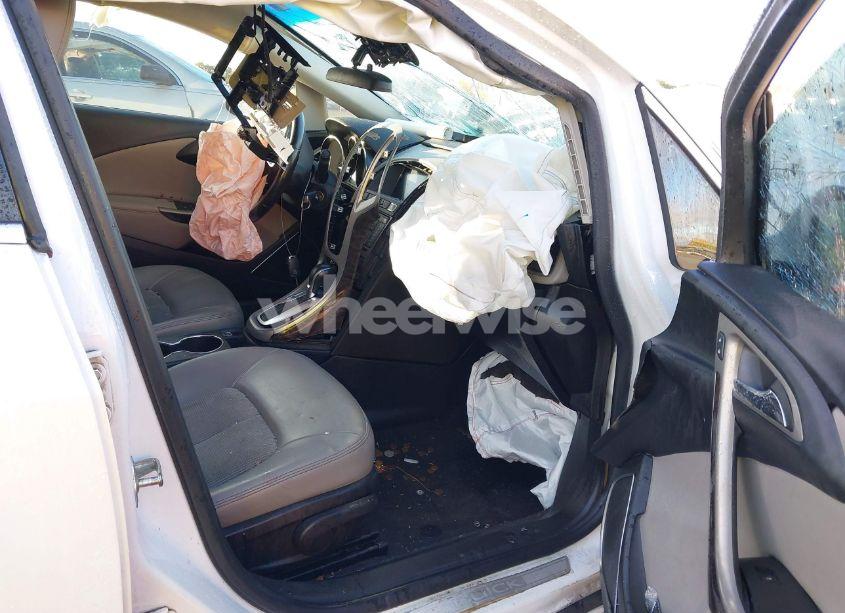 Photo 5 of 2015 Buick Verano (VIN 1G4PP5SK9F4186981)