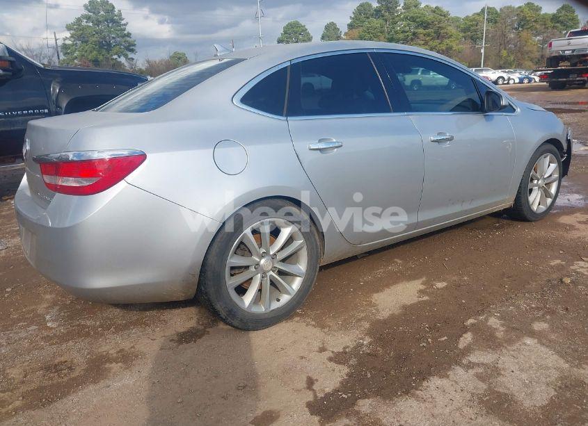 Photo 4 of 2012 Buick Verano (VIN 1G4PP5SKXC4128048)