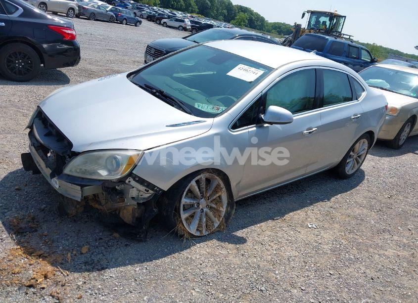Photo 2 of 2014 Buick Verano (VIN 1G4PP5SKXE4109616)