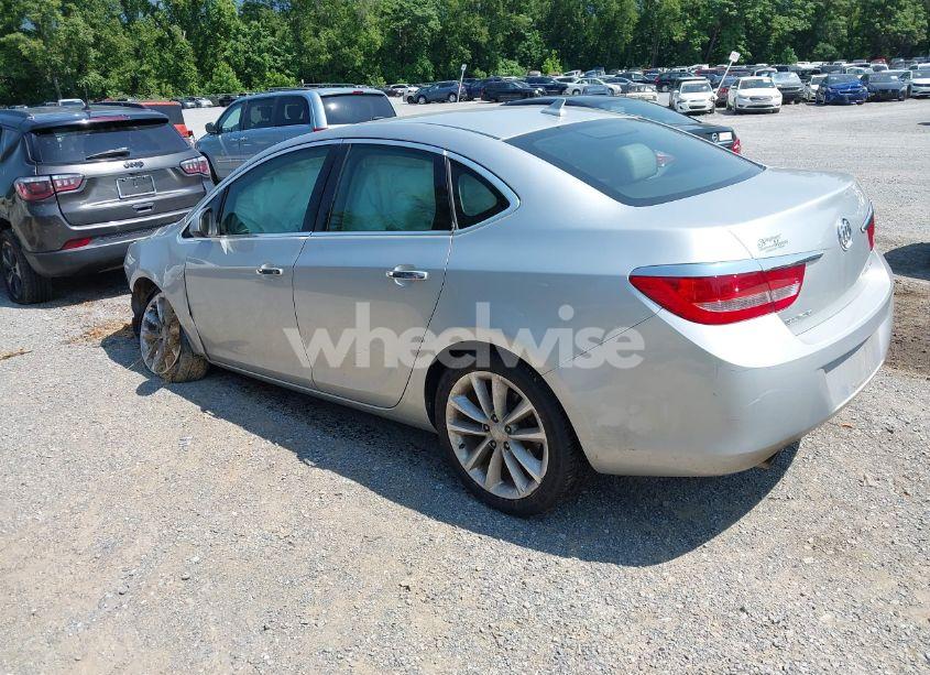 Photo 3 of 2014 Buick Verano (VIN 1G4PP5SKXE4109616)