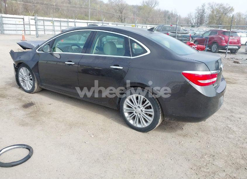 Photo 3 of 2014 Buick Verano (VIN 1G4PP5SKXE4138582)