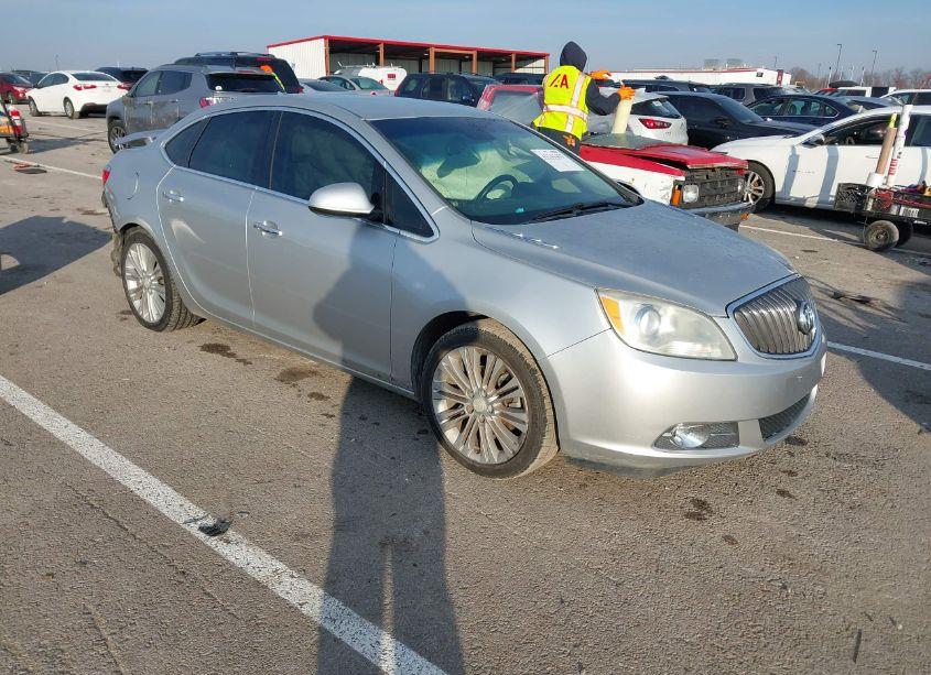 2014 Buick Verano (VIN 1G4PP5SKXE4182985) main photo