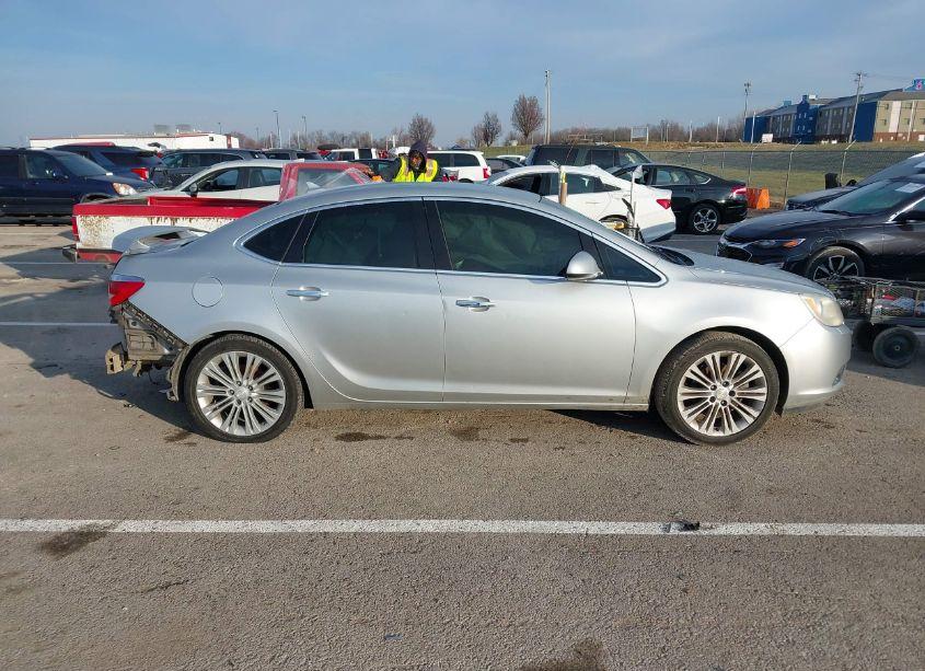 Photo 14 of 2014 Buick Verano (VIN 1G4PP5SKXE4182985)
