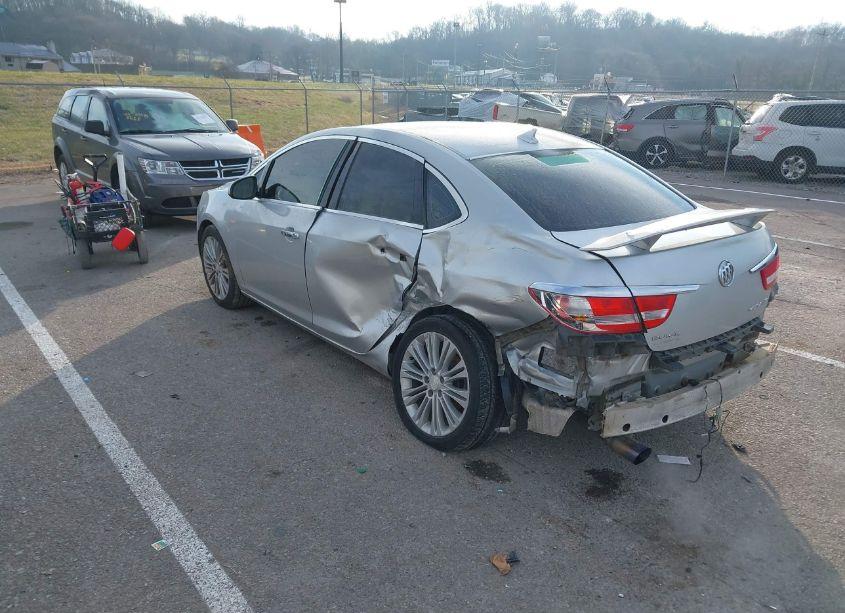 Photo 3 of 2014 Buick Verano (VIN 1G4PP5SKXE4182985)