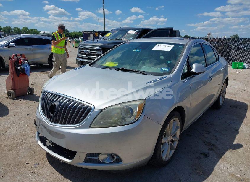 Photo 2 of 2014 Buick Verano CONVENIENCE GROUP (VIN 1G4PR5SK1E4138979)