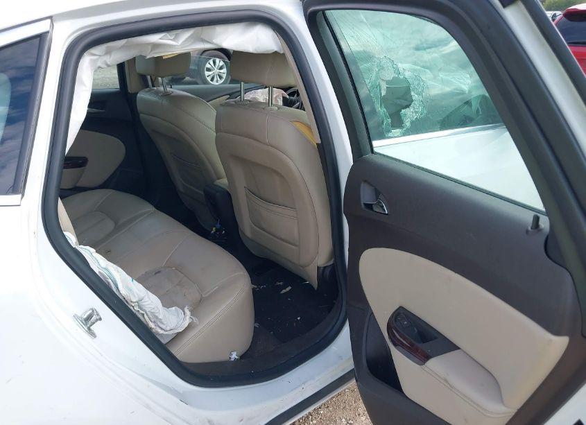 Photo 8 of 2014 Buick Verano CONVENIENCE GROUP (VIN 1G4PR5SK5E4142405)