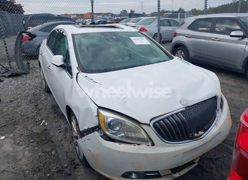 2014 Buick Verano LEATHER GROUP (VIN 1G4PS5SK0E4233635) main photo