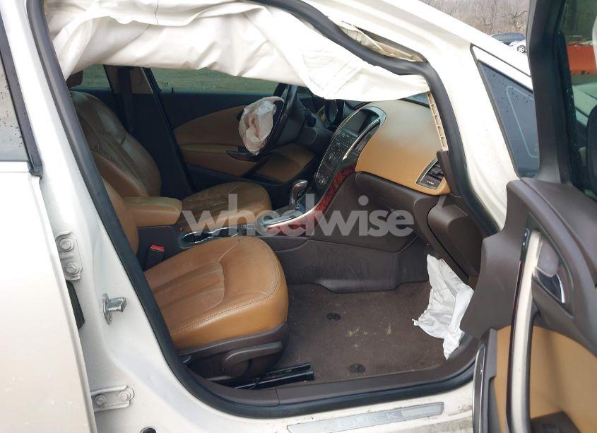 Photo 5 of 2014 Buick Verano LEATHER GROUP (VIN 1G4PS5SK2E4207599)