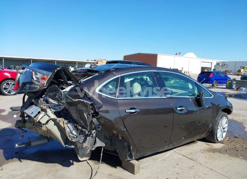 Photo 4 of 2014 Buick Verano LEATHER GROUP (VIN 1G4PS5SK4E4175786)