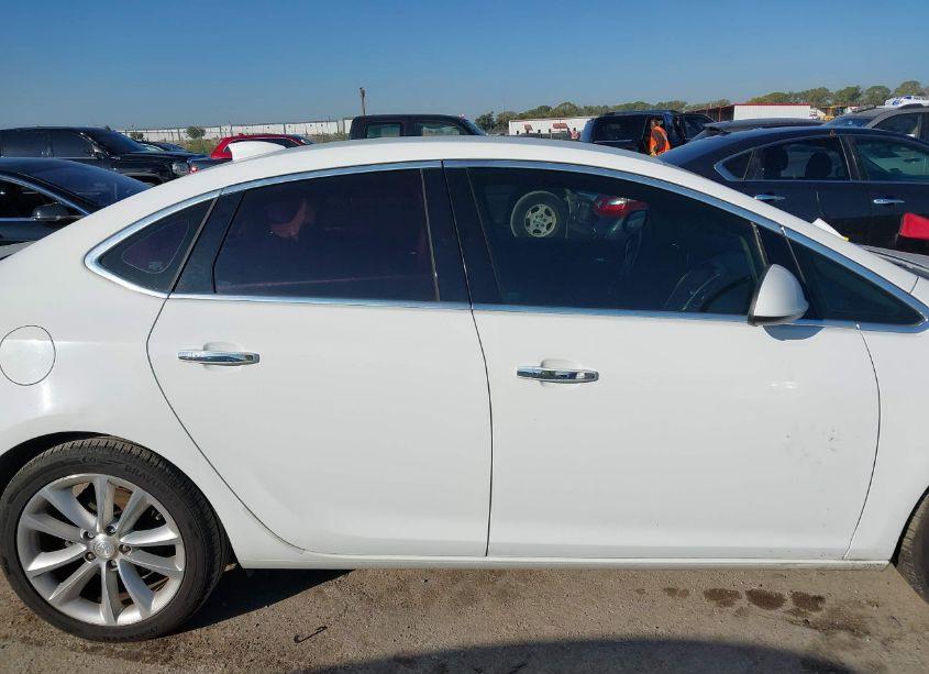 Photo 13 of 2017 Buick Verano LEATHER GROUP (VIN 1G4PS5SK7H4112363)