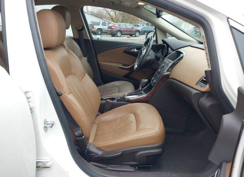 Photo 5 of 2013 Buick Verano LEATHER GROUP (VIN 1G4PS5SK8D4125522)