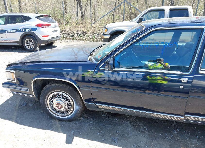Photo 6 of 1988 Cadillac Fleetwood DELEGANCE (VIN 1G6CB5153J4265796)