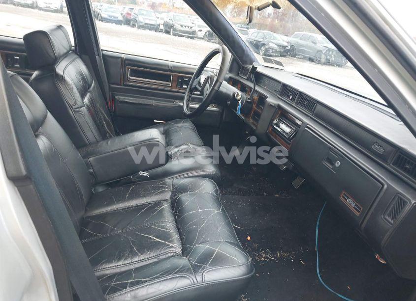 Photo 5 of 1989 Cadillac Deville N/A (VIN 1G6CD5159K4360262)