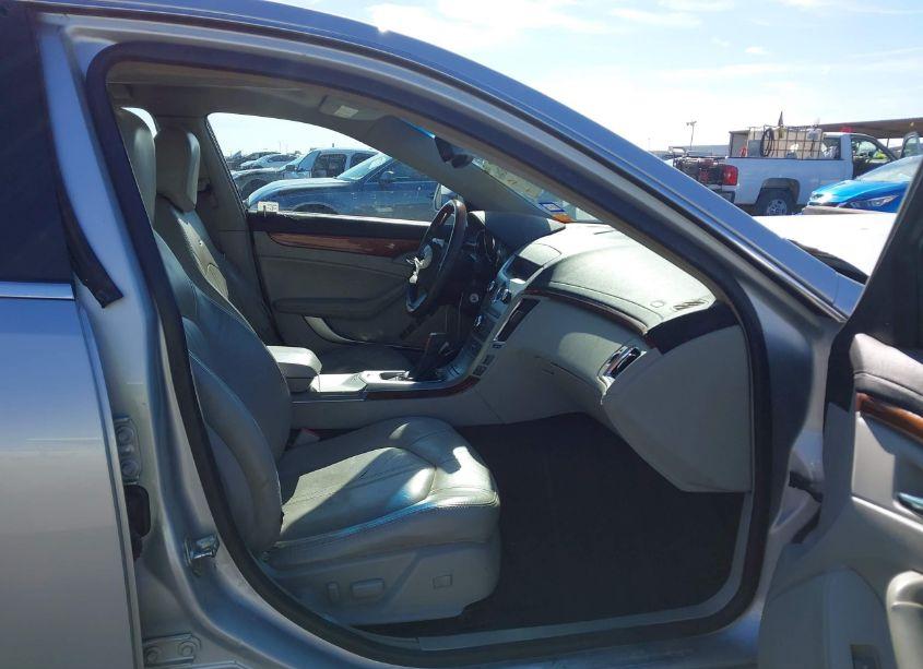 Photo 5 of 2011 Cadillac Cts LUXURY (VIN 1G6DE5EY6B0114606)