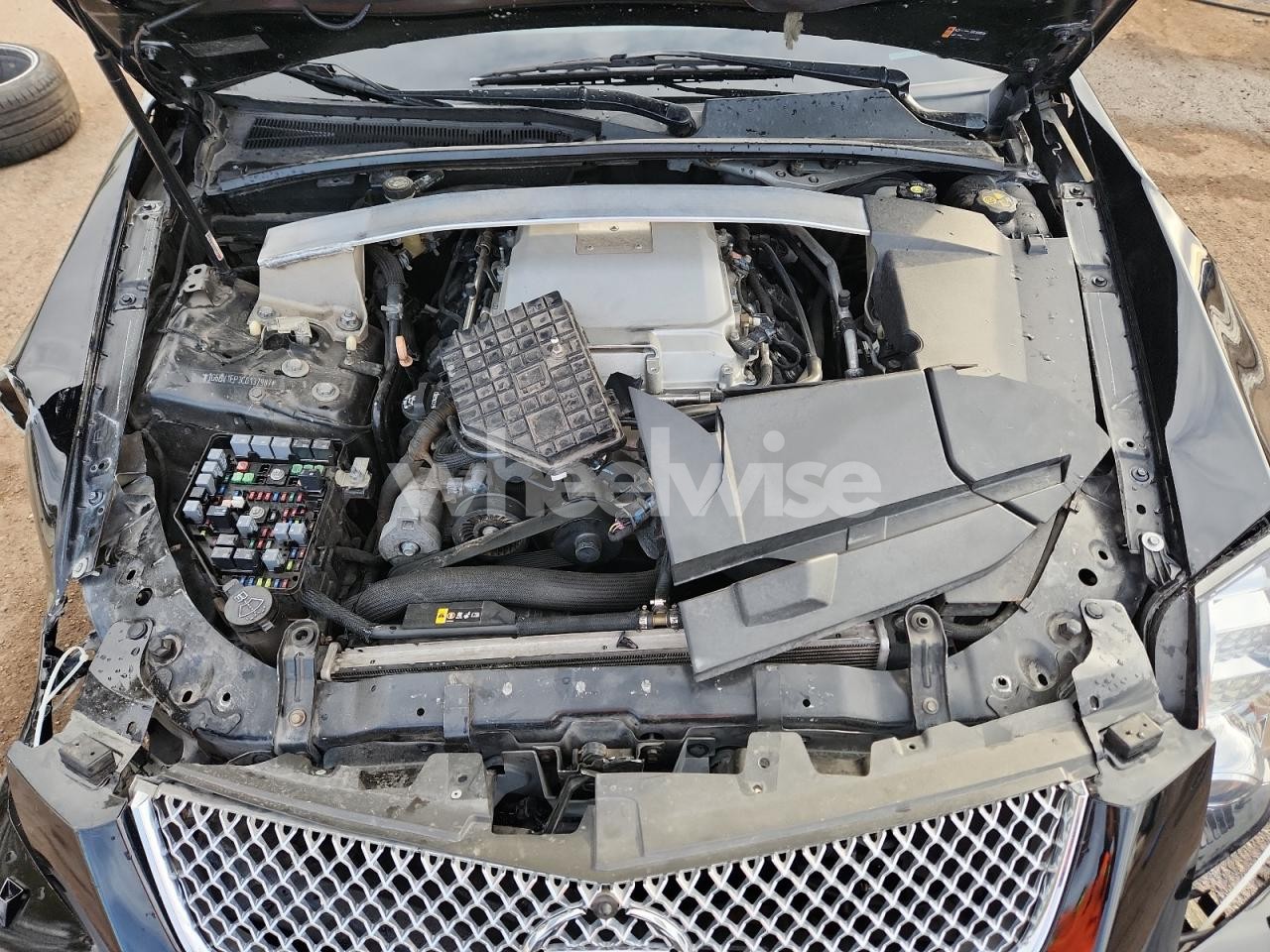 Photo 11 of 2012 CADILLAC CTS-V (VIN 1G6DV1EP3C0137987)