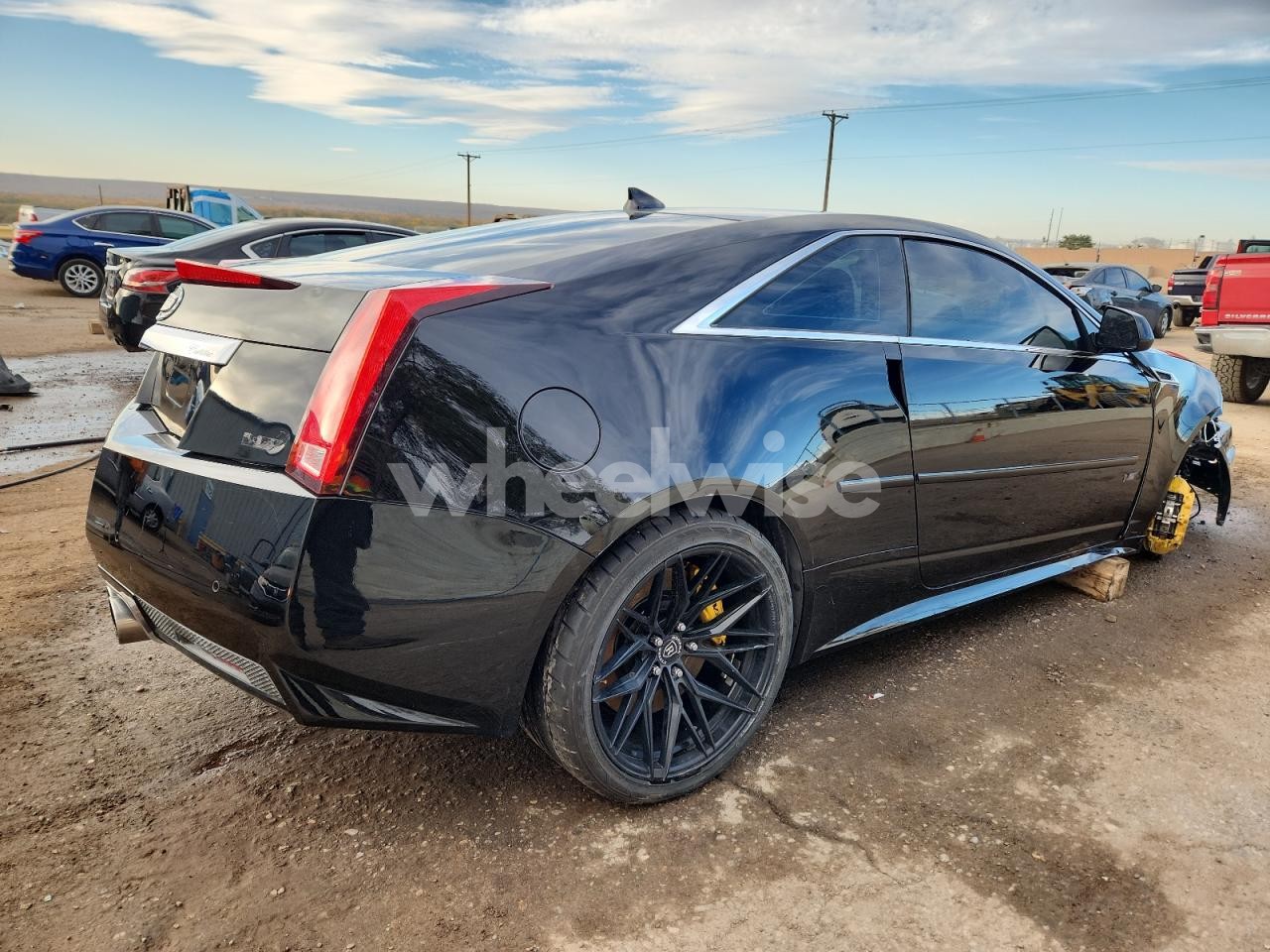 Photo 3 of 2012 CADILLAC CTS-V (VIN 1G6DV1EP3C0137987)